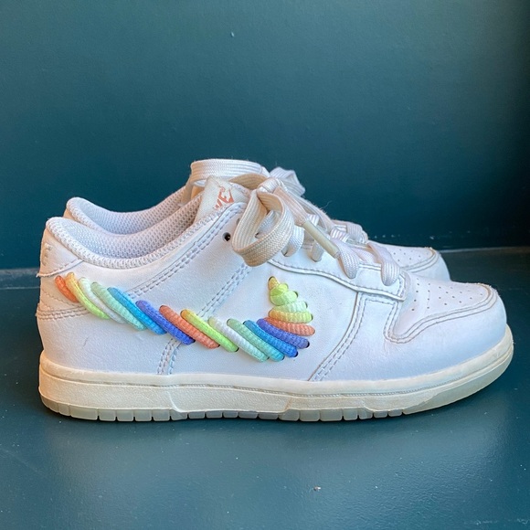 Nike Dunk Low SE Girls White Sneakers with Rainbow Accents - Picture 1 of 7
